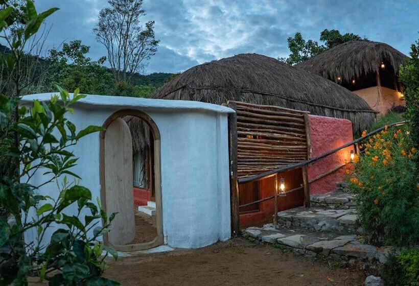 带1个卧室的高档别墅, Deshadan Eco Valley Resort   An Eco Friendly Mud House