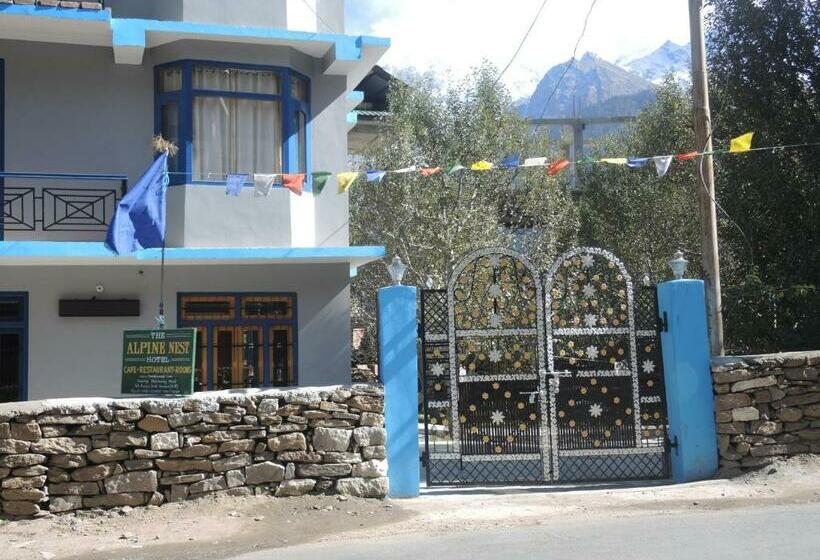 غرفة إقتصادية, The Alpine Nest