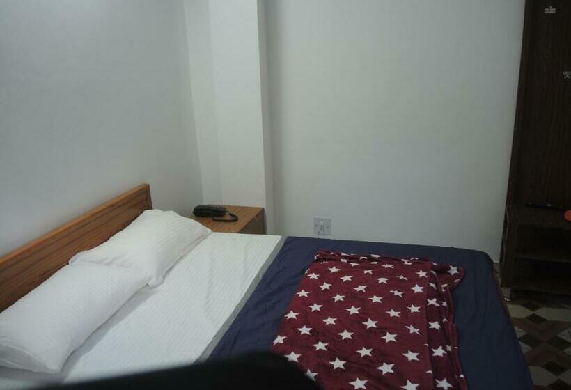 غرفة إقتصادية, The Alpine Nest