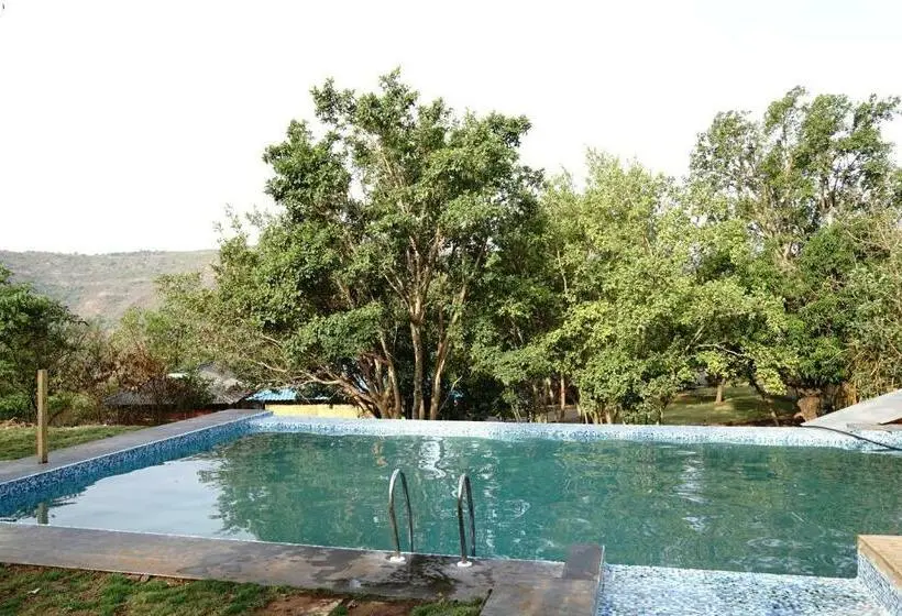 デラックスルーム, Avanti Kalagram Hill Top Resort, Mulshi