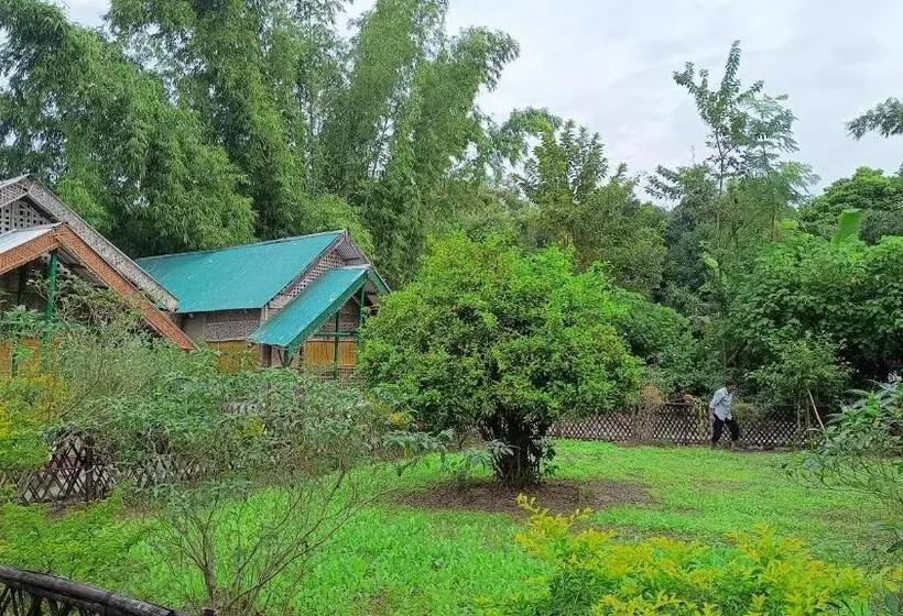 キャビン, Jyoti Home Bamboo Garden Lodge