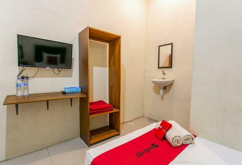 Номер Стандарт, Reddoorz Near Prambanan Temple