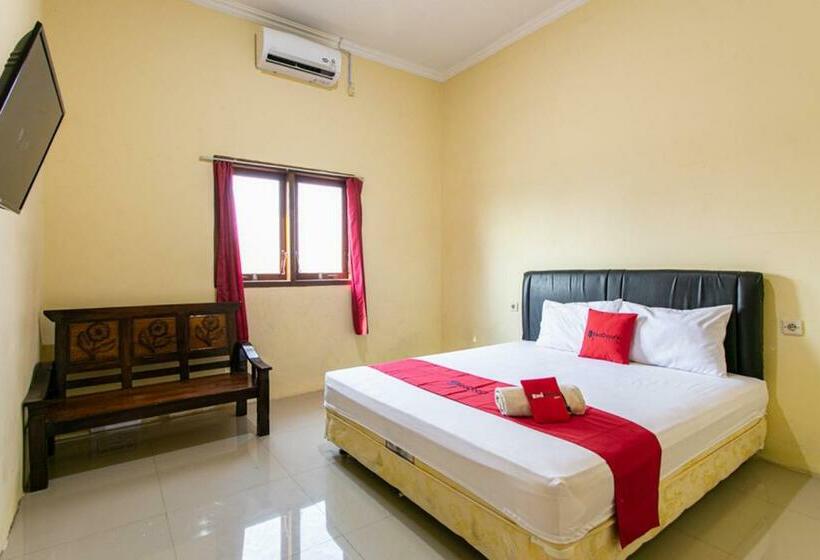 Номер Deluxe, Reddoorz Near Prambanan Temple