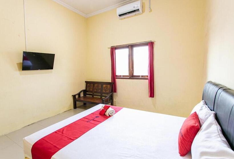 Номер Deluxe, Reddoorz Near Prambanan Temple