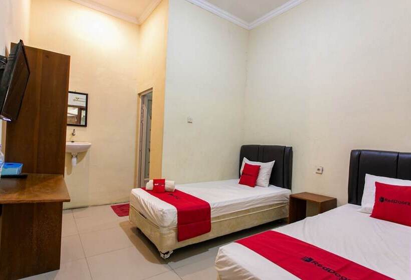 Номер Стандарт, Reddoorz Near Prambanan Temple