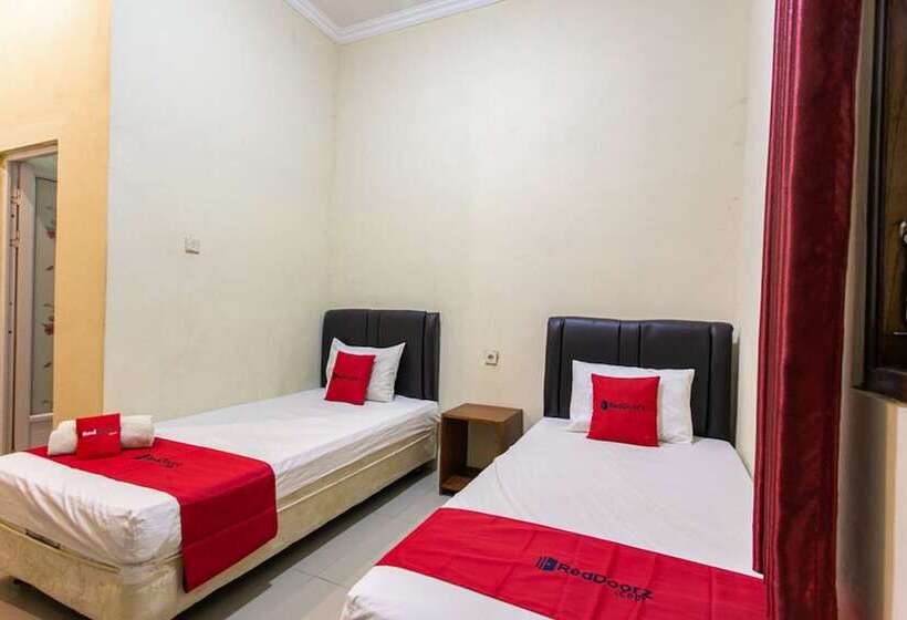 Номер Стандарт, Reddoorz Near Prambanan Temple