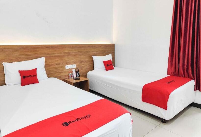 Номер Стандарт, Reddoorz Near Prambanan Temple