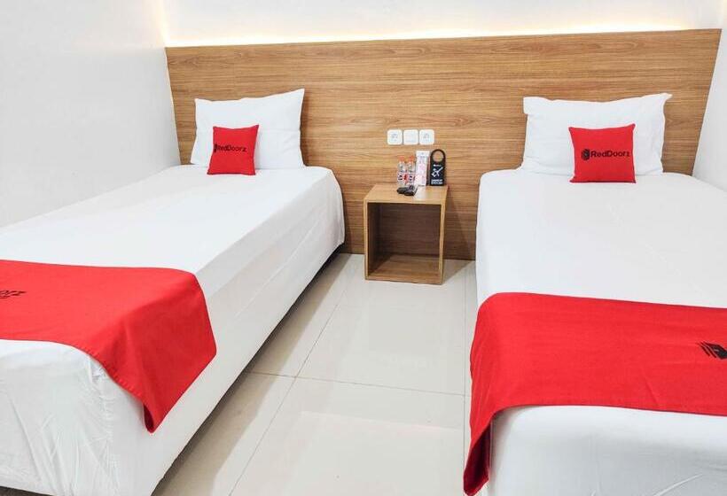 Номер Стандарт, Reddoorz Near Prambanan Temple