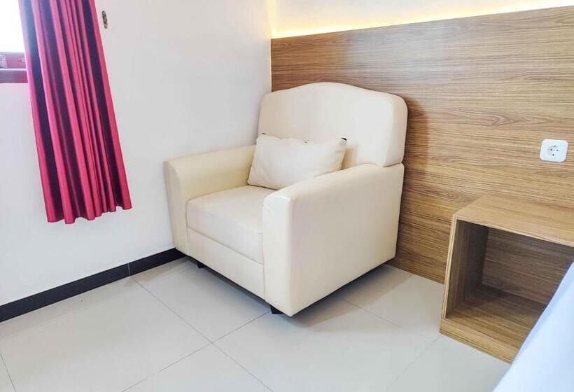 Номер Deluxe, Reddoorz Near Prambanan Temple