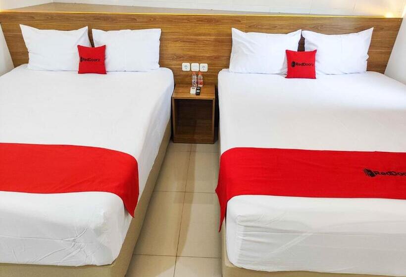 Семейный Номер, Reddoorz Near Prambanan Temple