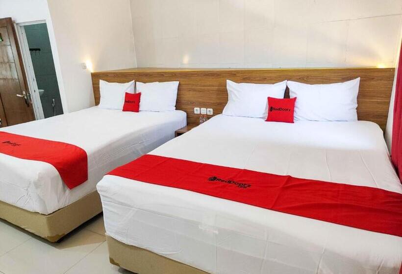 Семейный Номер, Reddoorz Near Prambanan Temple