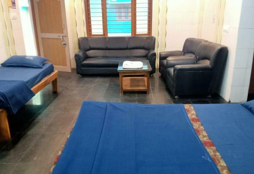 디럭스 트리플 룸, Ushodaya Resorts