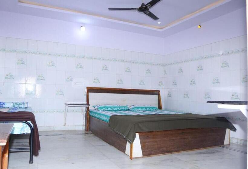 Номер Economy, Ushodaya Resorts