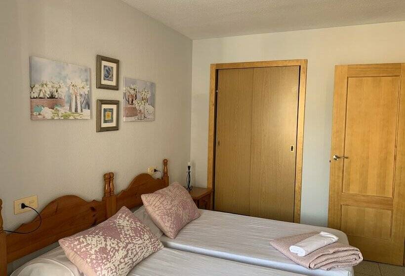 آپارتمان 1 خوابه, Apartamentos Habitat   Playa Romana 3000