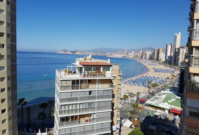 استودیوی استاندارد, Apartamentos Las Carabelas