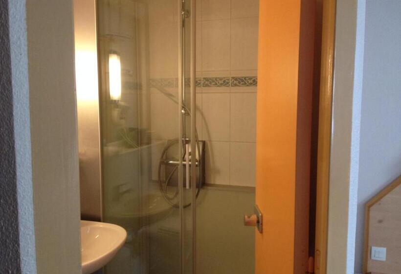 스탠다드 룸, Doubs Hotel   Besançon Ecole Valentin