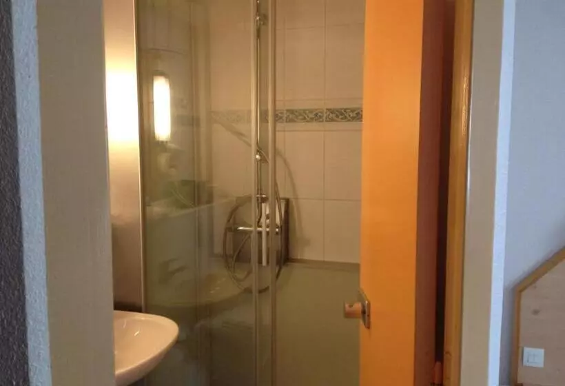 スタンダードルーム, Doubs Hotel   Besançon Ecole Valentin