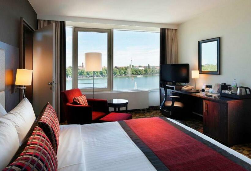 غرفة قياسية سرير كينج, Courtyard By Marriott Hannover Maschsee