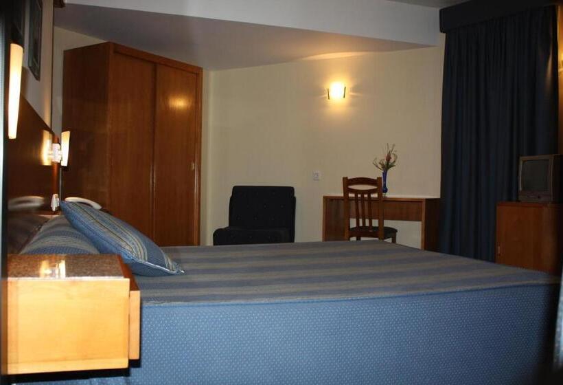 스탠다드 룸, Das Taipas