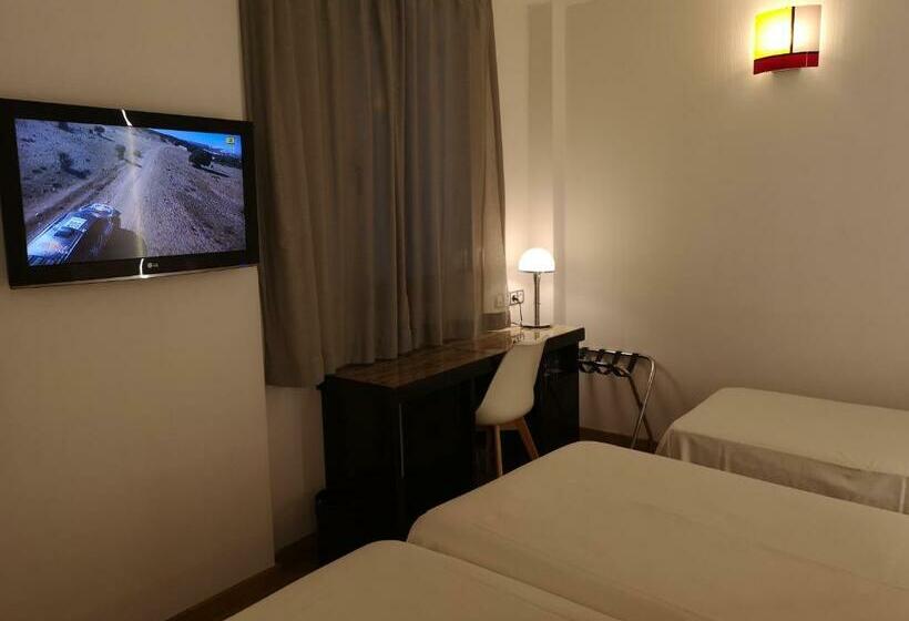 Номер Стандарт Трехместный, Evenia Rocafort