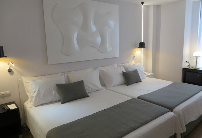 Номер Стандарт Трехместный, Evenia Rocafort