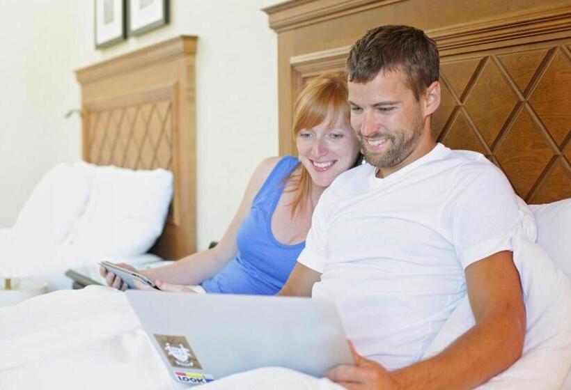 חדר סטנדרט עם מיטת קינג, Fairmont Tremblant