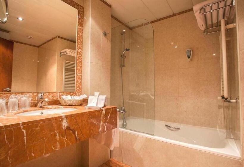 اتاق استاندارد چهار تخته, Màgic Andorra by Nexta