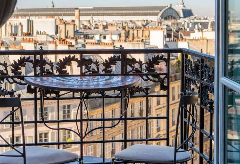 اتاق لوکس با چشم‌انداز شهر, Pont Royal Paris