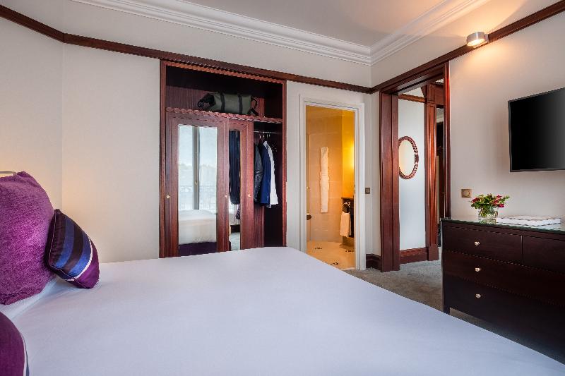 سوییت جونیور, Pont Royal Paris