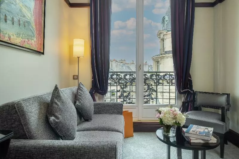 ジュニアスイート, Pont Royal Paris