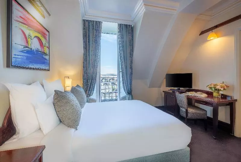 デラックスルーム, Pont Royal Paris