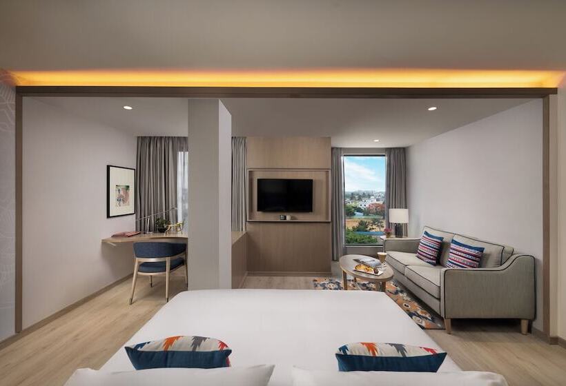 Quarto Premium, The Crown, Bhubaneswar   Ihcl Seleqtions