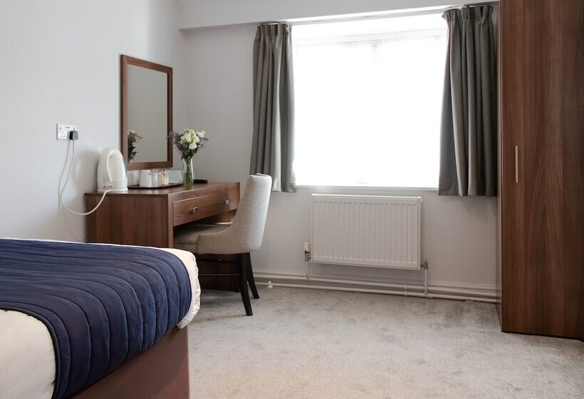 חדר סטנדרט יחיד, The Holt