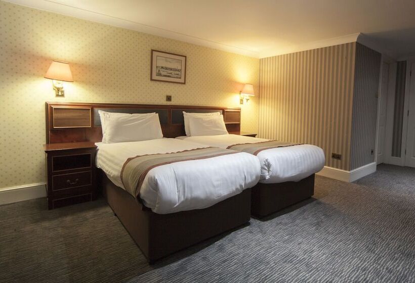 חדר סטנדרט, The Holt