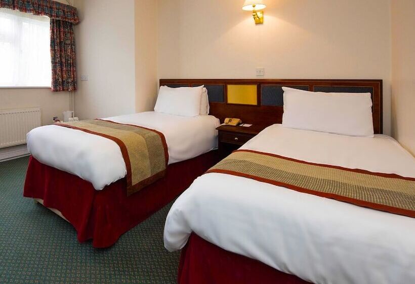 חדר סטנדרט, The Holt