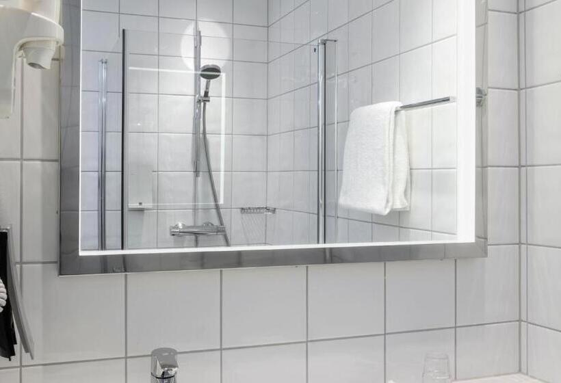 اتاق استاندارد یک نفره, Thon Hotel Opera