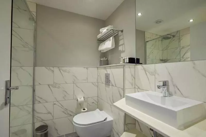 اتاق سوپریور با تخت بزرگ, Woughton House