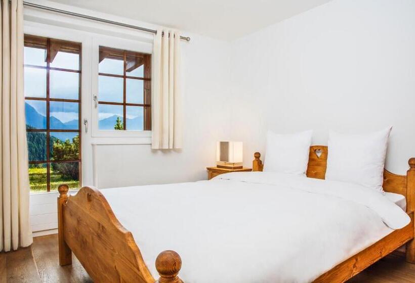 דירת שלושה חדרים, Chandolin Boutique