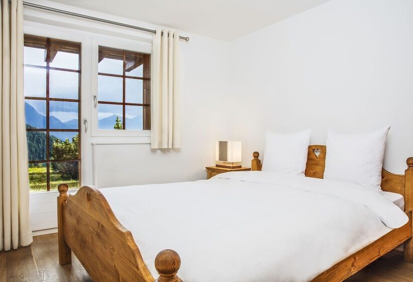 דירת שלושה חדרים, Chandolin Boutique