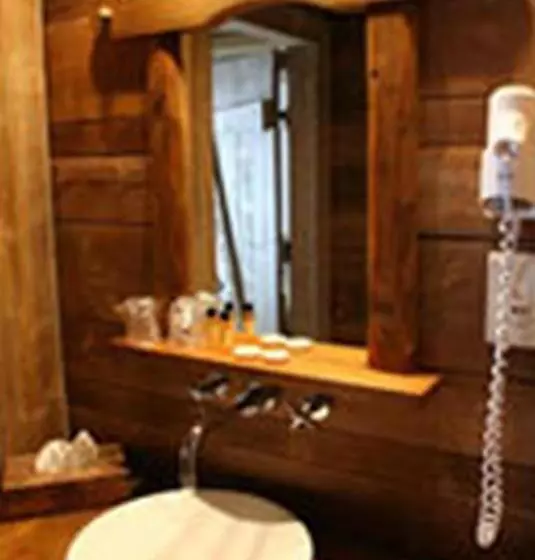 اتاق استاندارد چهار تخته, Auberge Des Skieurs