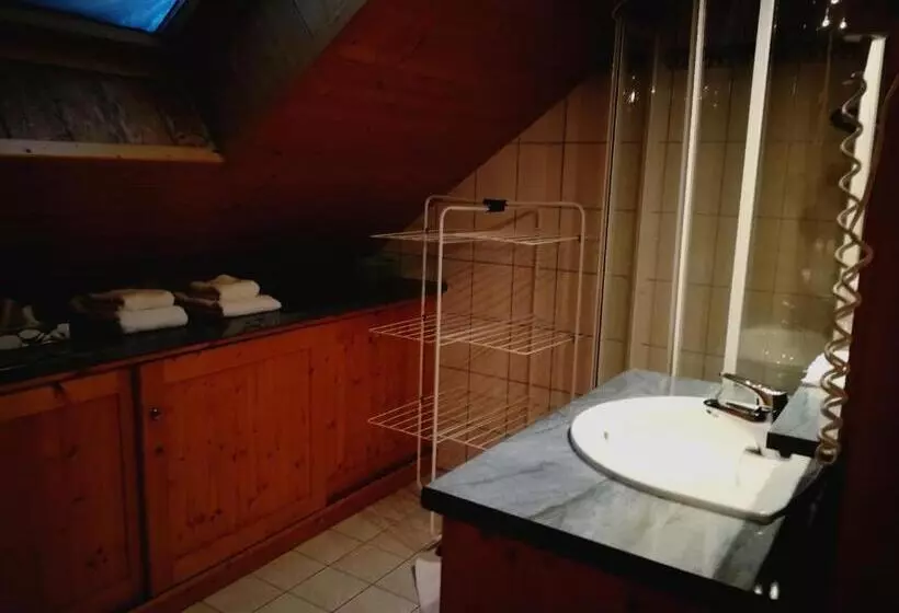 سوییت خانوادگی, Auberge Des Skieurs