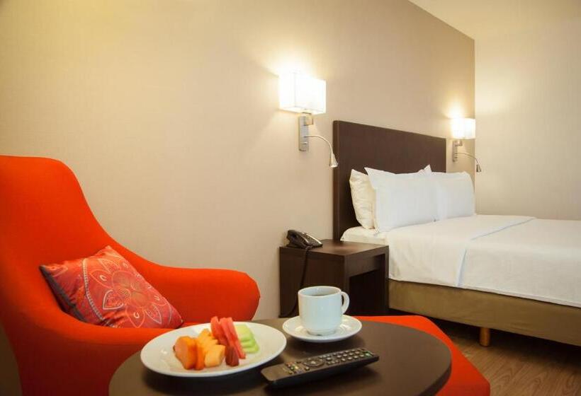 اتاق استاندارد با تخت بزرگ, Fiesta Inn Periferico Sur