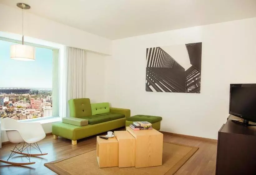 ジュニアスイート, Fiesta Inn Periferico Sur