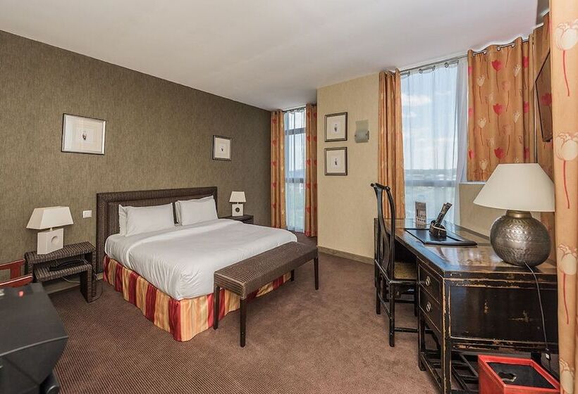 스위트, Hostellerie Saint Vincent Beauvais Aeroport