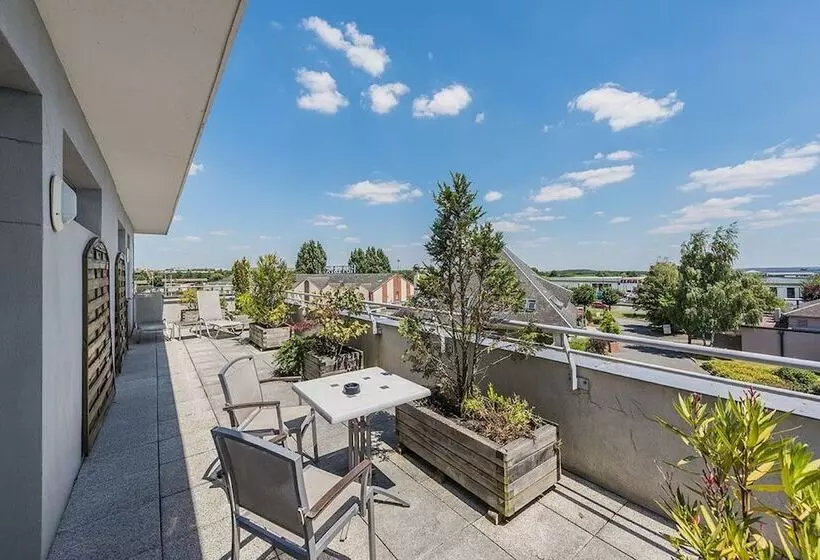 سوییت, Hostellerie Saint Vincent Beauvais Aeroport