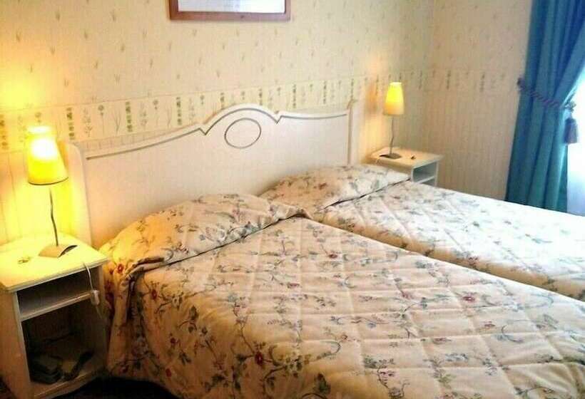 غرفة قياسية, Le Cheval Blanc