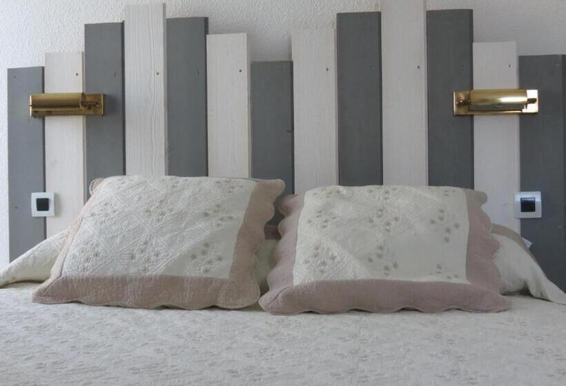 غرفة قياسية, Le Parasol