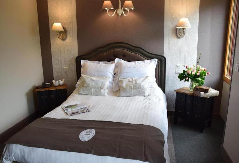 Номер Стандарт, Le Petit Relais