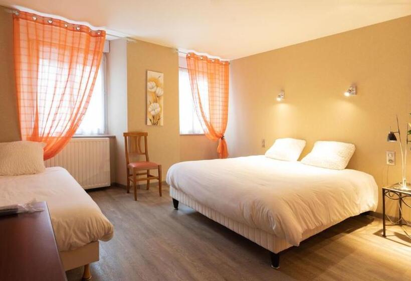 غرفة قياسية ثلاثية, Logis Central Hôtel   Restaurant & Spa