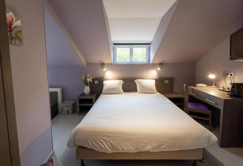 غرفة قياسية ثلاثية, Logis Central Hôtel   Restaurant & Spa